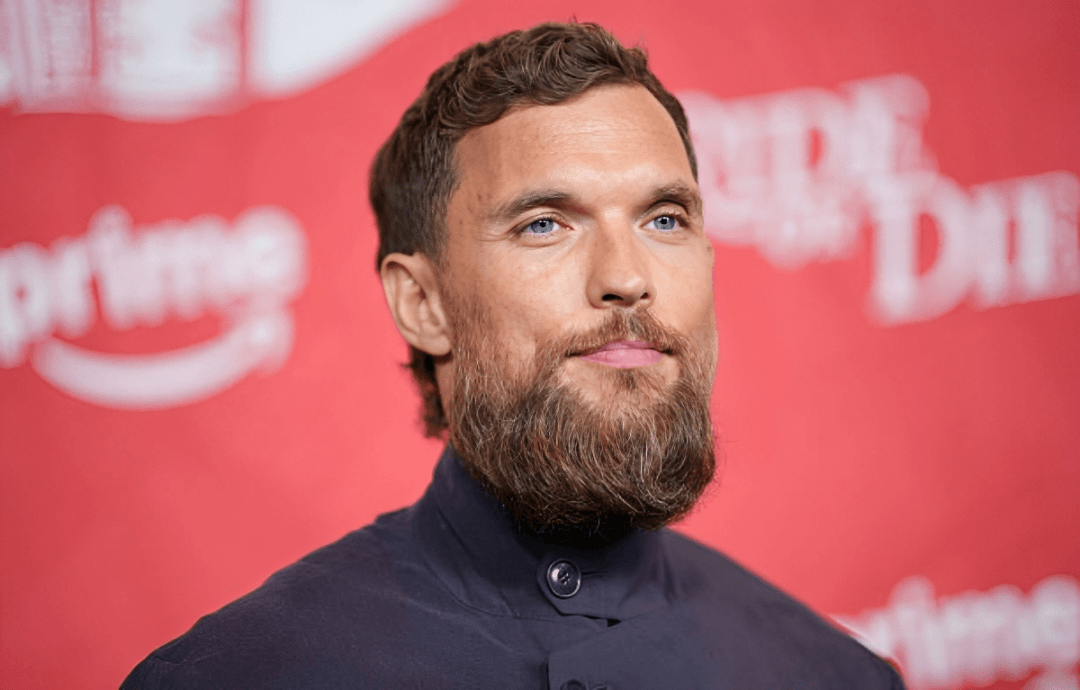 Ed Skrein como Billy (Imagen Getty)