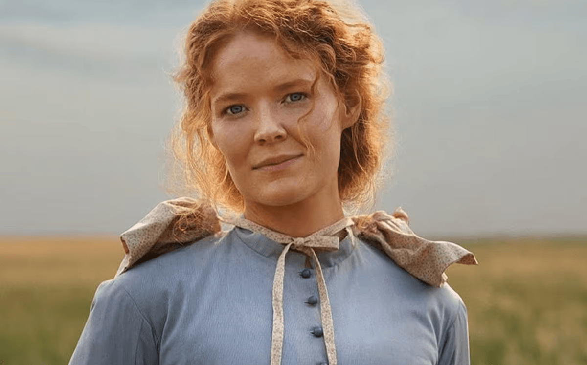 Crosby Fitzgerald como Caroline "Ma" Ingalls (Imagen Netflix)