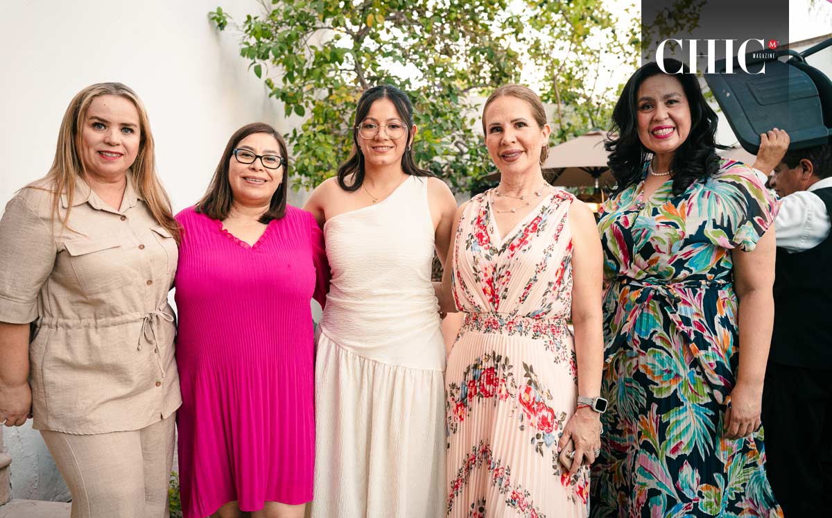 Claudia, Reyna, Lili, Sandra y Lorena