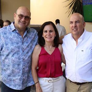 Samir, Marcela, Javier y Mónica