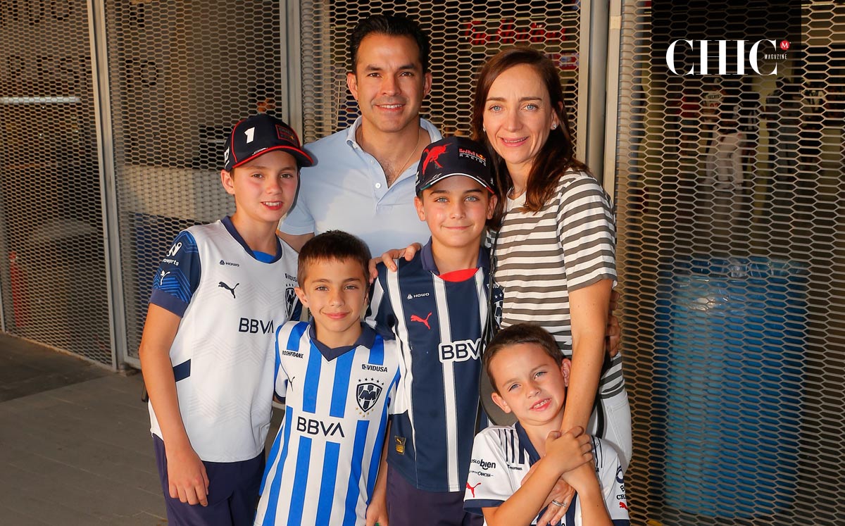 Armando Ramón, Isabel Martín, Armando Martín, Pablo Martín, Santiago Martín y Javier Martín