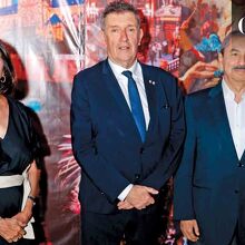Cristina Maiz de González Parás, Pierre Raynaud y Natividad González Parás / Fotos: Daniel Saldívar