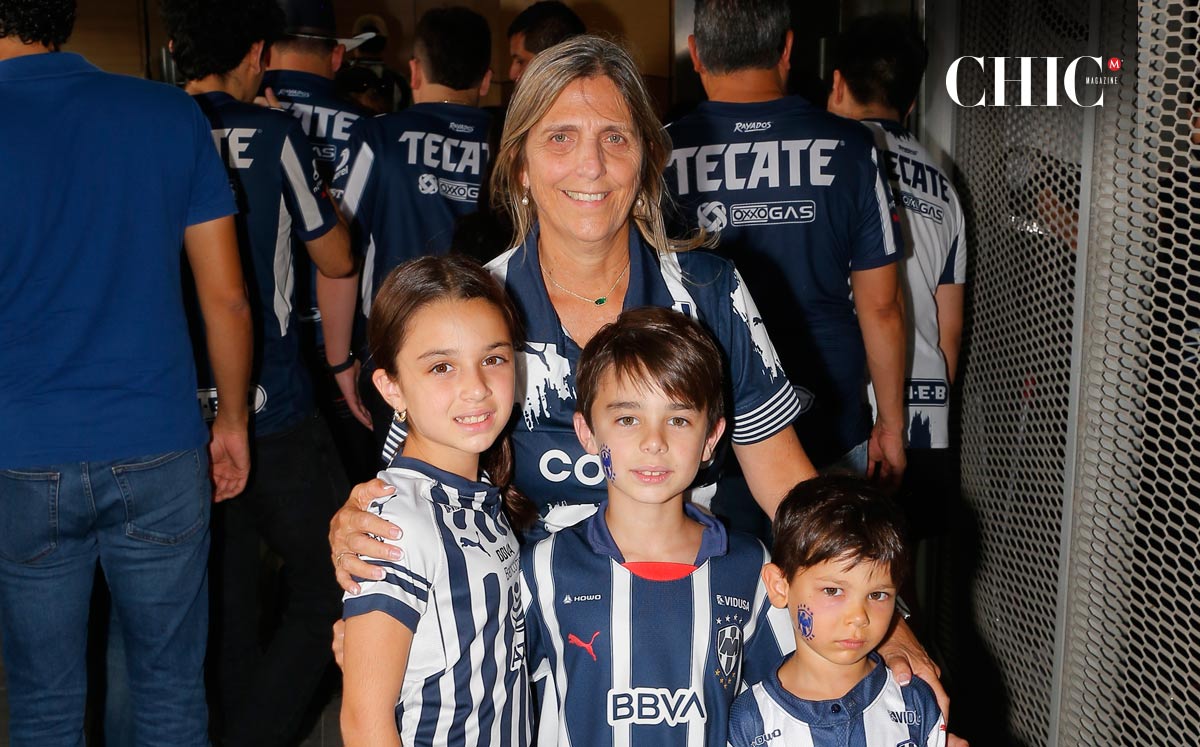 Cristina Rodríguez, Sofía Larraza, Diego Larraza y Roberto Cantú