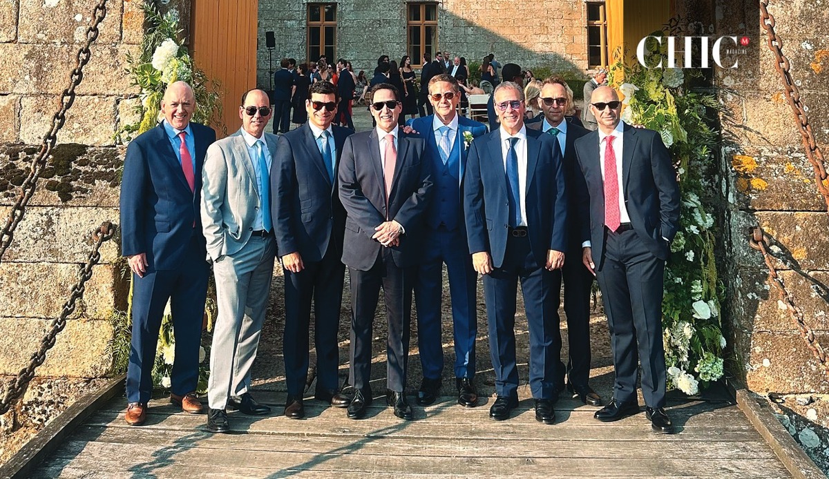 Jorge Uruña, acompañado por un grupo de sus amigos más cercanos