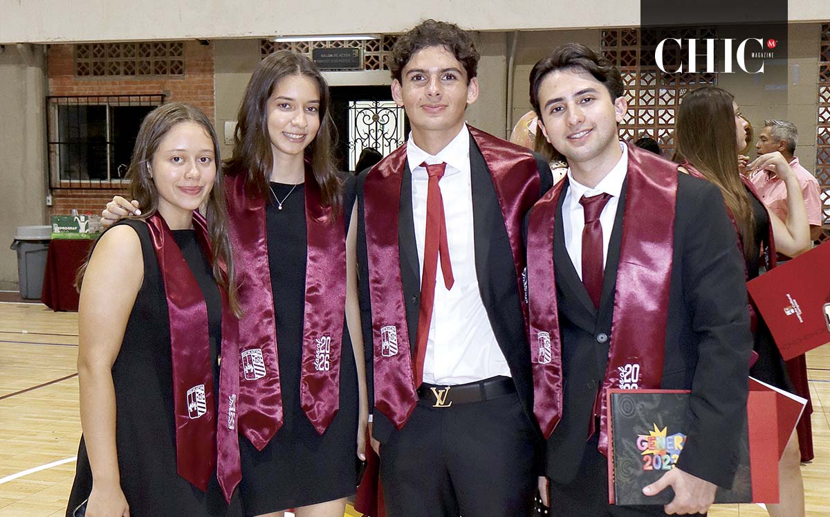 Chelsea Howard, Josefina Goldaracena, Carlos Fernández y Luis Ruiz