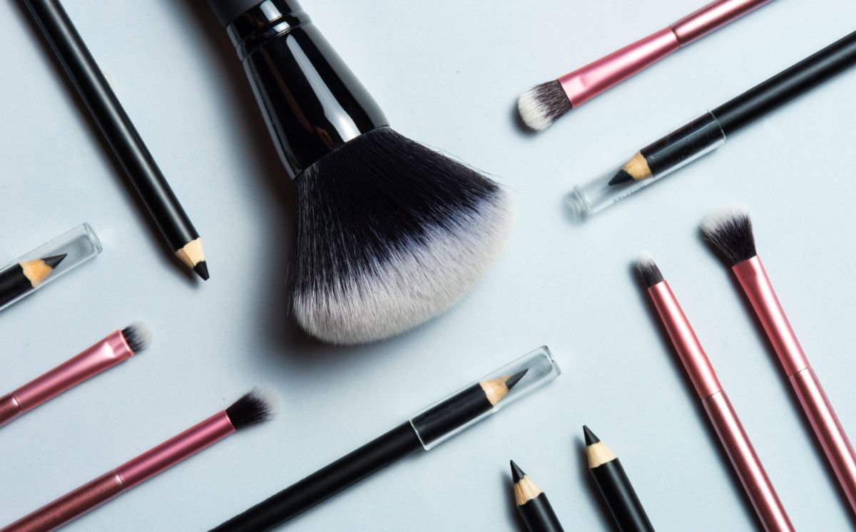 Brochas de maquillaje: Para qué sirve cada una y cómo usarlas (Foto: Instagram)