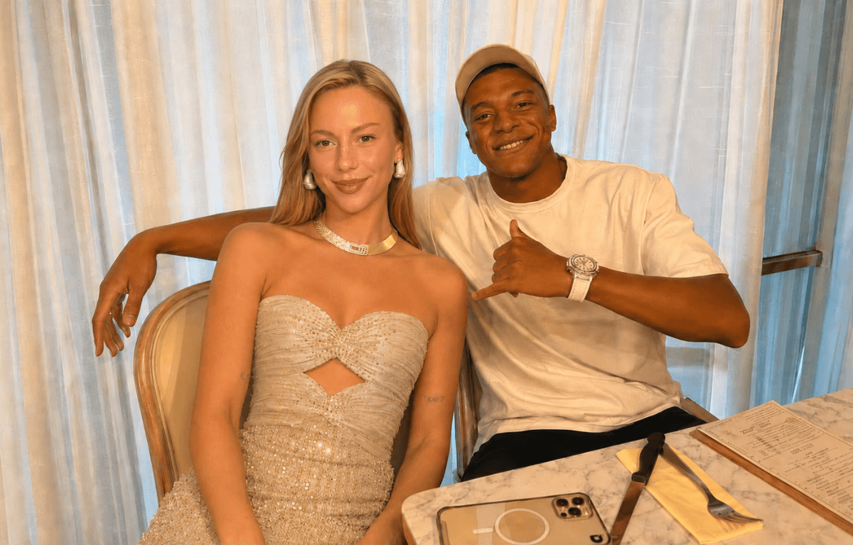 Kylian Mbappé y Ester Expósito (Imagen IA/Instegram)