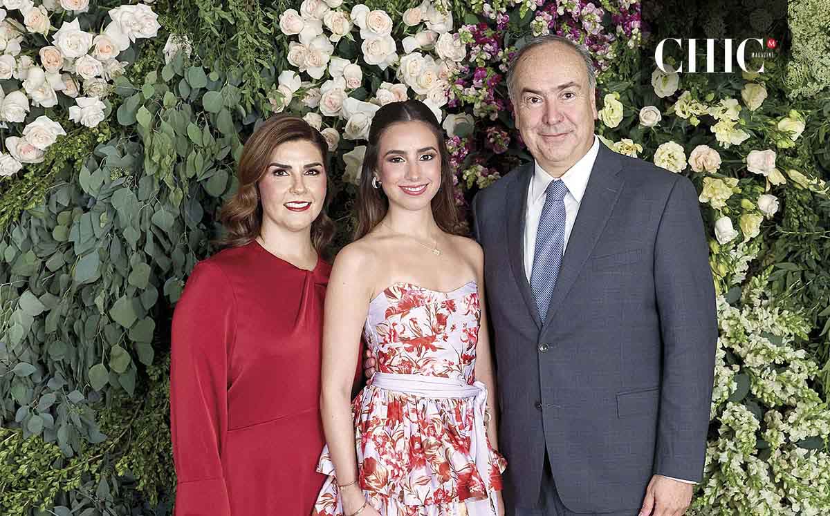 Andrea Arias, María Andrea Rábago y Alejandro Rábago
