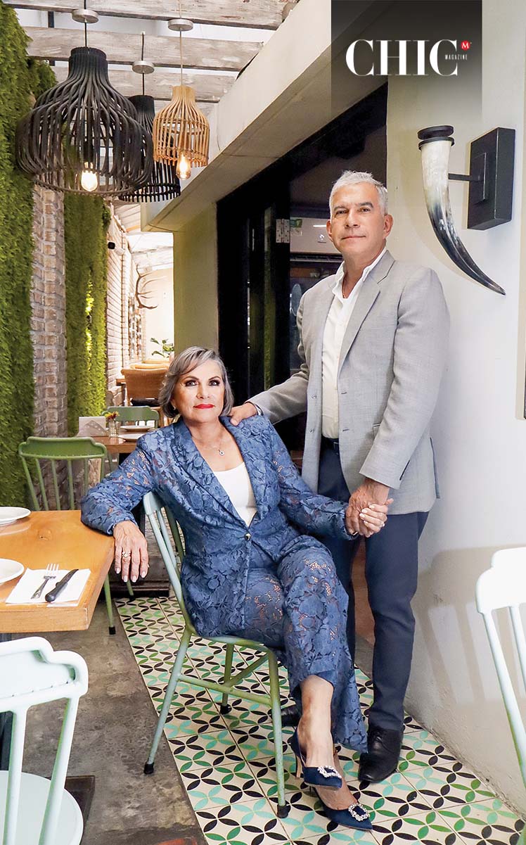 La cercanía de Hilda del Ángel y Óscar Gómez con los comensales ha convertido a El Lindero Tampico en escenario de momentos memorables. (JOSÉ CHANG)