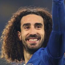Cucurella presume su tatuaje del DT Luis de la Fuente, tras ganar el Mundial 2026 (Foto: IG)