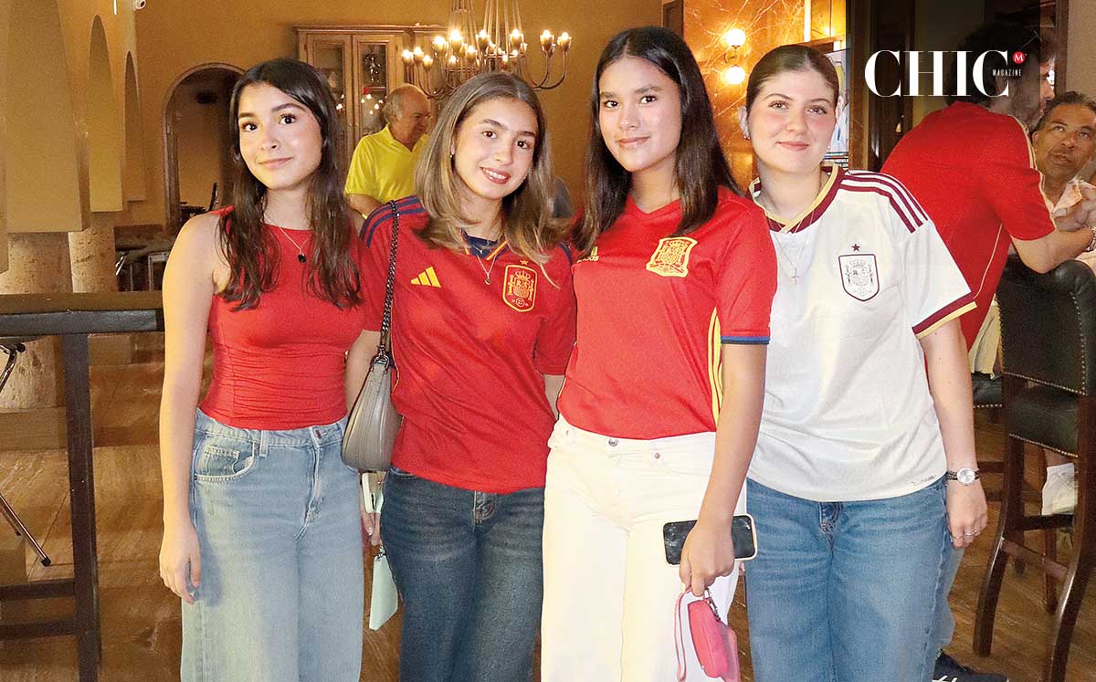 Fernada Vargas, Regina Rios, Karol Urbina y Sofía Holguera