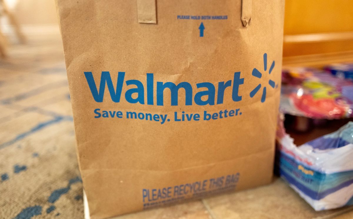 La FDA ha comenzado a retirar un popular producto de Walmart por contaminación de salmonella (Foto: Getty Images)