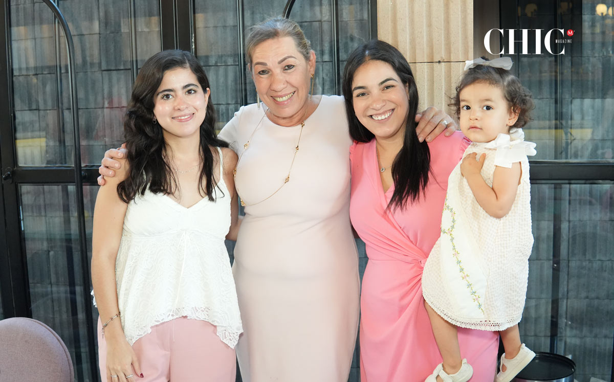 Ivett Guardado, Martha Jaidar, Martha González y Valeria