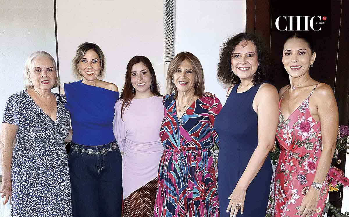 Nora González, Sofía Gómez, Nora de Benitez, Marigel Manzur, Sandra Mar y Nora Gómez