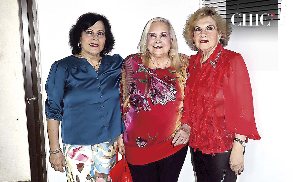Lily Manzur, Doris Manzur y Evelyn Manzur