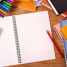 Profeco revela las mejores marcas de libretas para el regreso a clases 2026 (Foto: Freepik)