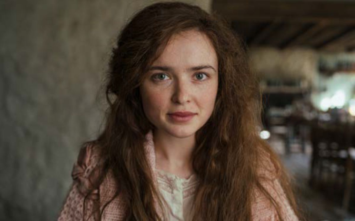 Philippa Northeast como Sybylla (Foto: Netflix)