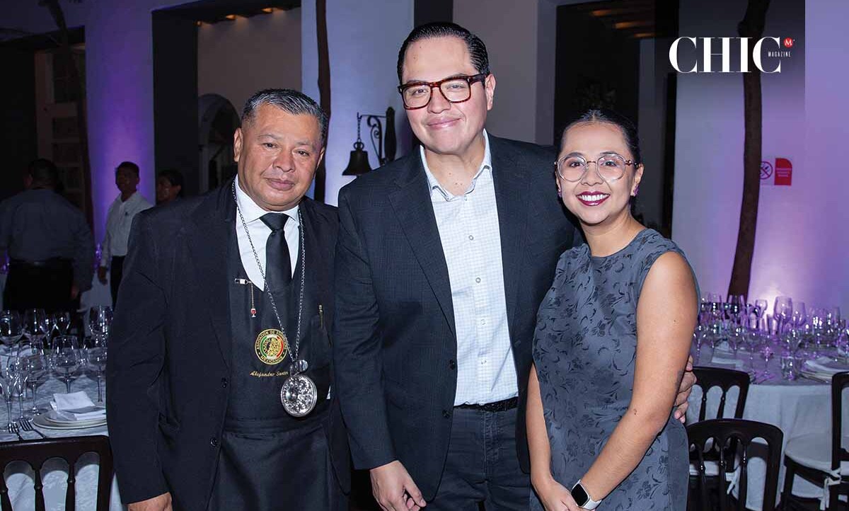 Alejandro Santos, Johan Valderrábano y Sharon Terrazas