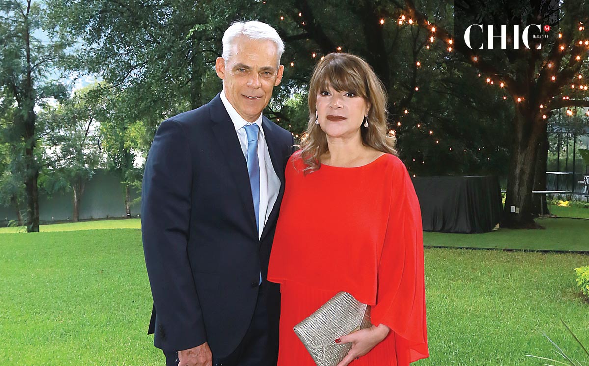 Óscar Fernández y Beba de Fernández