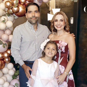 Antolin Sierra, Miriam Govela y Fatima Galvan