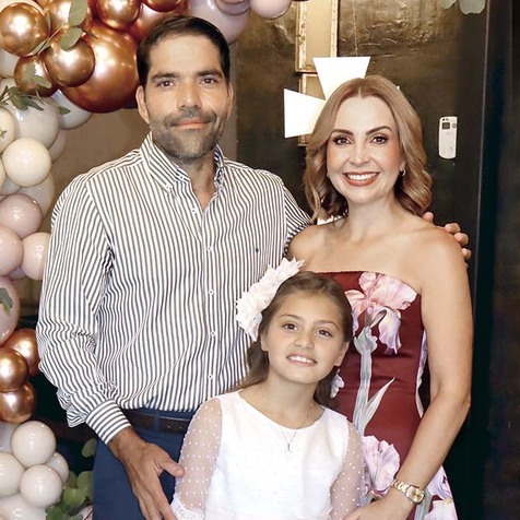 Antolin Sierra, Miriam Govela y Fatima Galvan