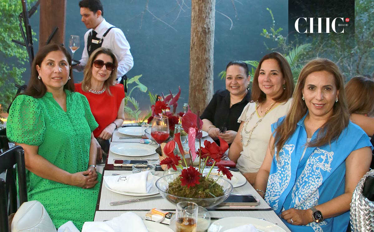 Ana, Katia, Cecy, Mayte y MaryGaby