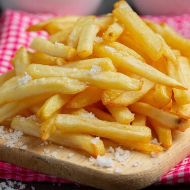 ¿Qué le ponen a las papas fritas para que sean adictivas? Te decimos (Foto: Freepik)