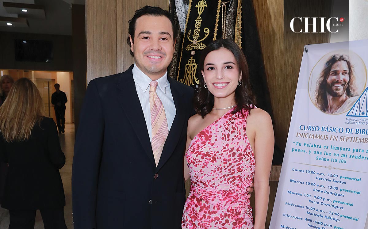 Abraham Garza y Vanessa Safi
