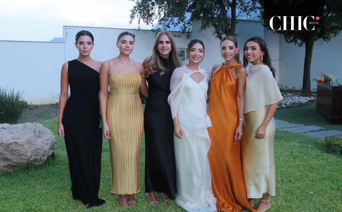 Balbina Quiroga, Natalia Quiroga, Jéssica Colorado de Quiroga, Roby Martínez, Irene Quiroga y Mariana Martínez