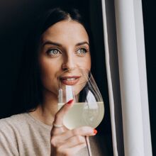 La bebida que reduce la mortalidad 33% (y cómo tomarla) (Foto: Freepik)