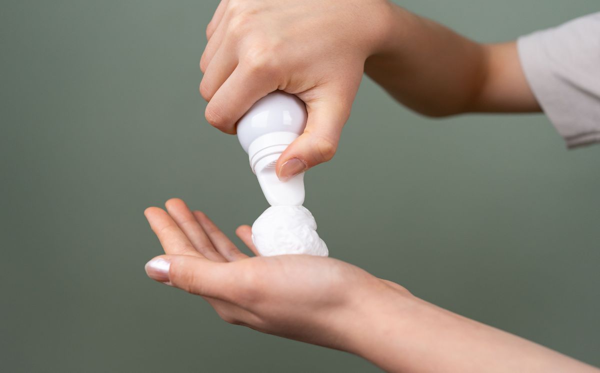 FDA retira popular espuma para cabello por riesgo de explosión; marca y lotes afectados (Foto: Pexels)