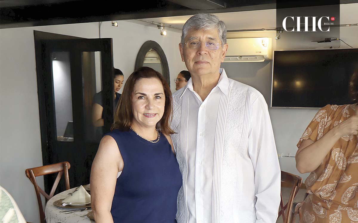 Meche Arias Y Juan Ramírez