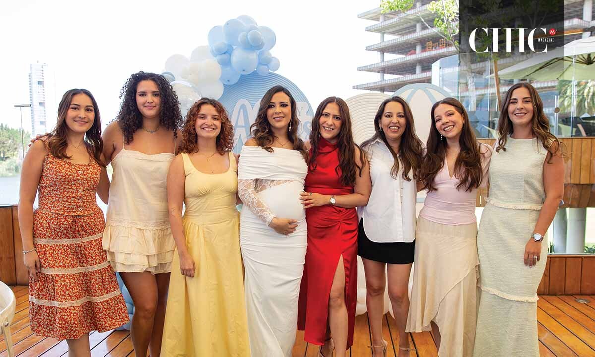 Monse Fuentes, Alejandra Campos, Julia Sánchez, Mari Tere Martin, Ana Martin, Jocelyn Andrade, Miranda Larios y Fernanda Delgado