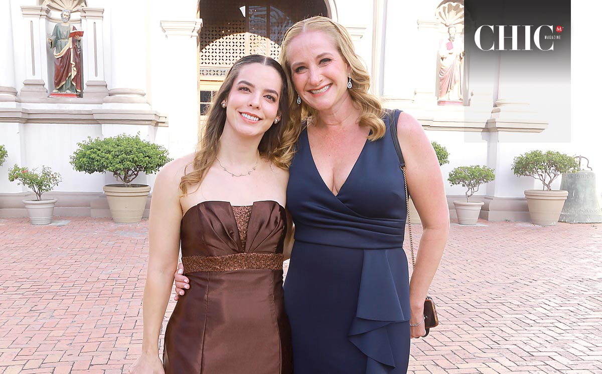 Érika Sánchez y Alejandra Barrera de Cardona