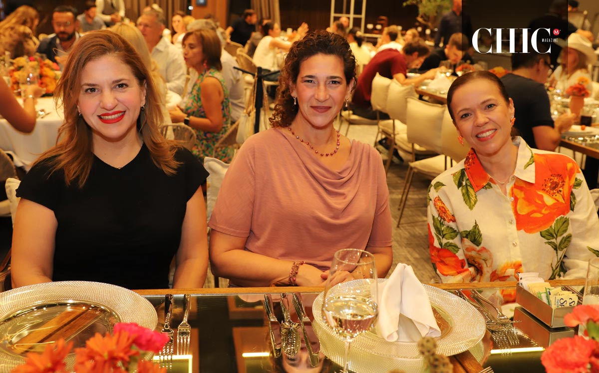Norma Basáñez, Nina Garza y Nancy Garza