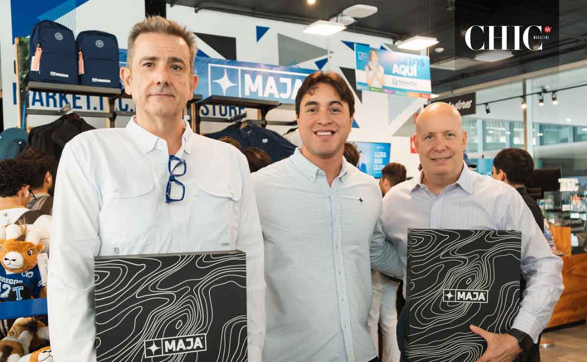 Jordi Espinosa, Director de TEC Store, Francisco Valdez, representante de MAJA Sportswear, y Hernán García, Vicepresidente de Talento del Tecnológico