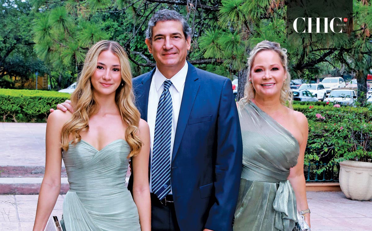 Camila Miramontes, Raúl Miramontes y Luly de Miramontes