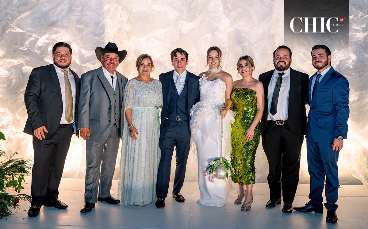 Familia del novio. Mario, Alberto, Maricruz, José Miguel, Ana Paula, Nayeli, Jorge y Alejandro