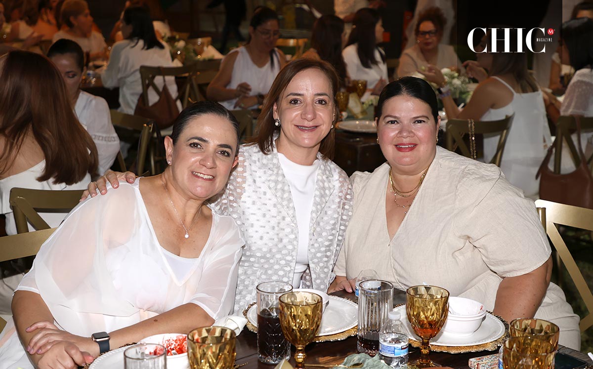 Mony, Cristy y Blanca