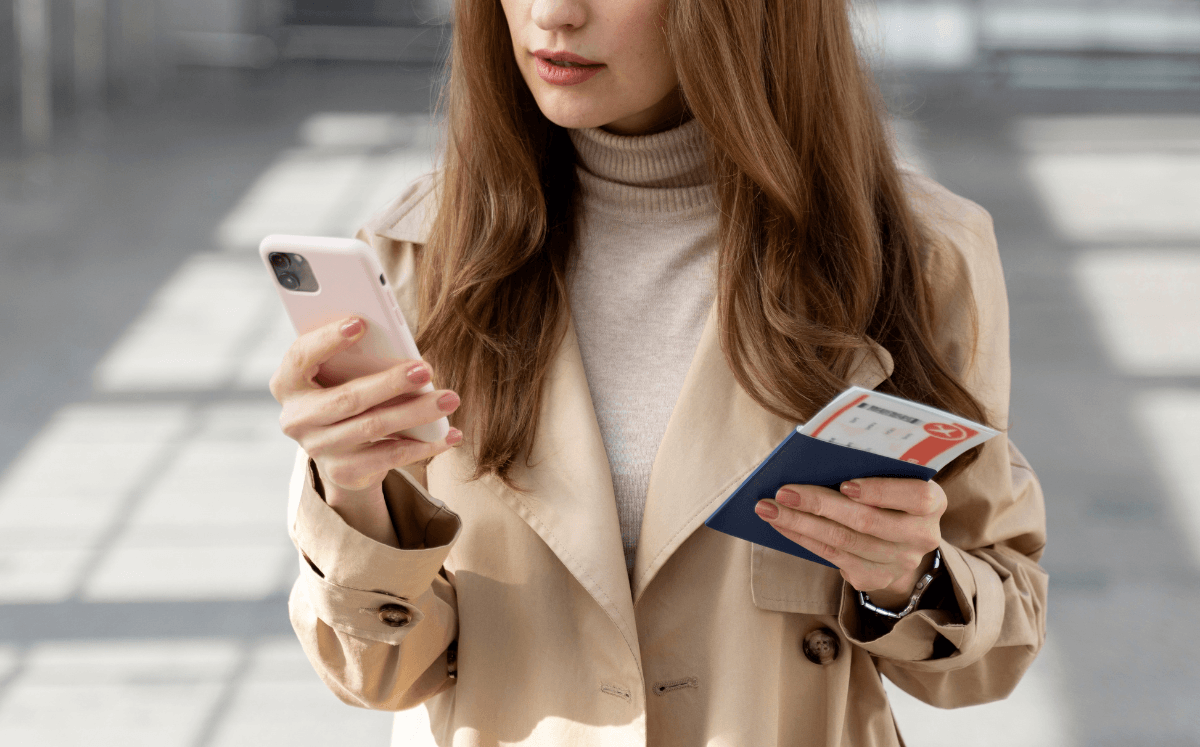 ¿Pueden revisar tu celular al entrar a Estados Unidos?  (Foto: Freepik)