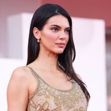 Kendall Jenner debuta en Festival de Cine de Venecia; este fue su look (Foto: Getty Images)