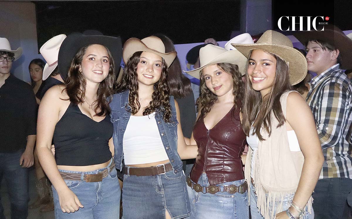 Natalia Quintanilla, Majo Guiloche, Valeria Zavala y Valeria Rios