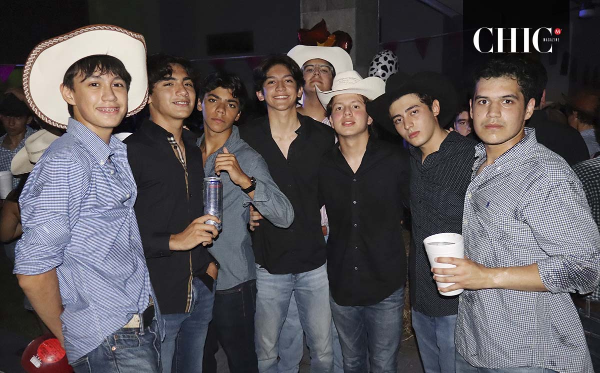 Ricardo Gaxiola, Erick Gamez, Juan Carlos Canseco, Anuar Holguera, Marcelo Castillo, David Villegas, Matias Zetina y Richi Castillo