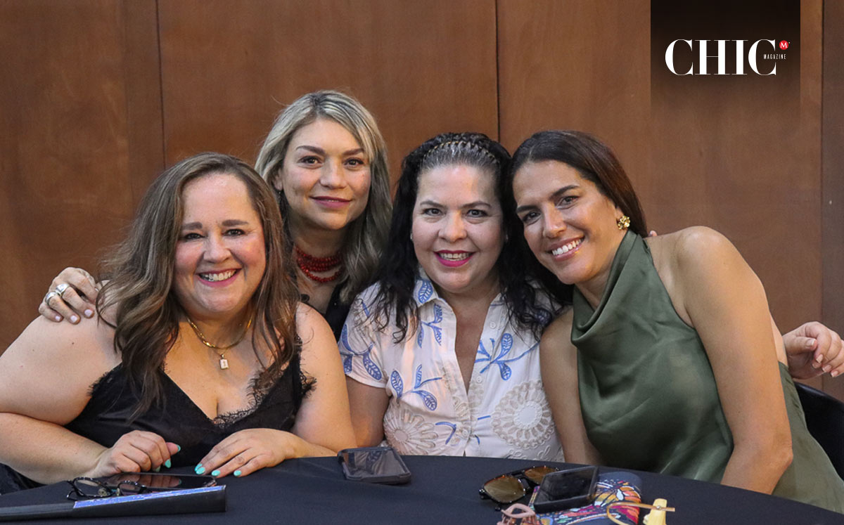 Irma Araujo, Adriana, Lucila y Gabriela