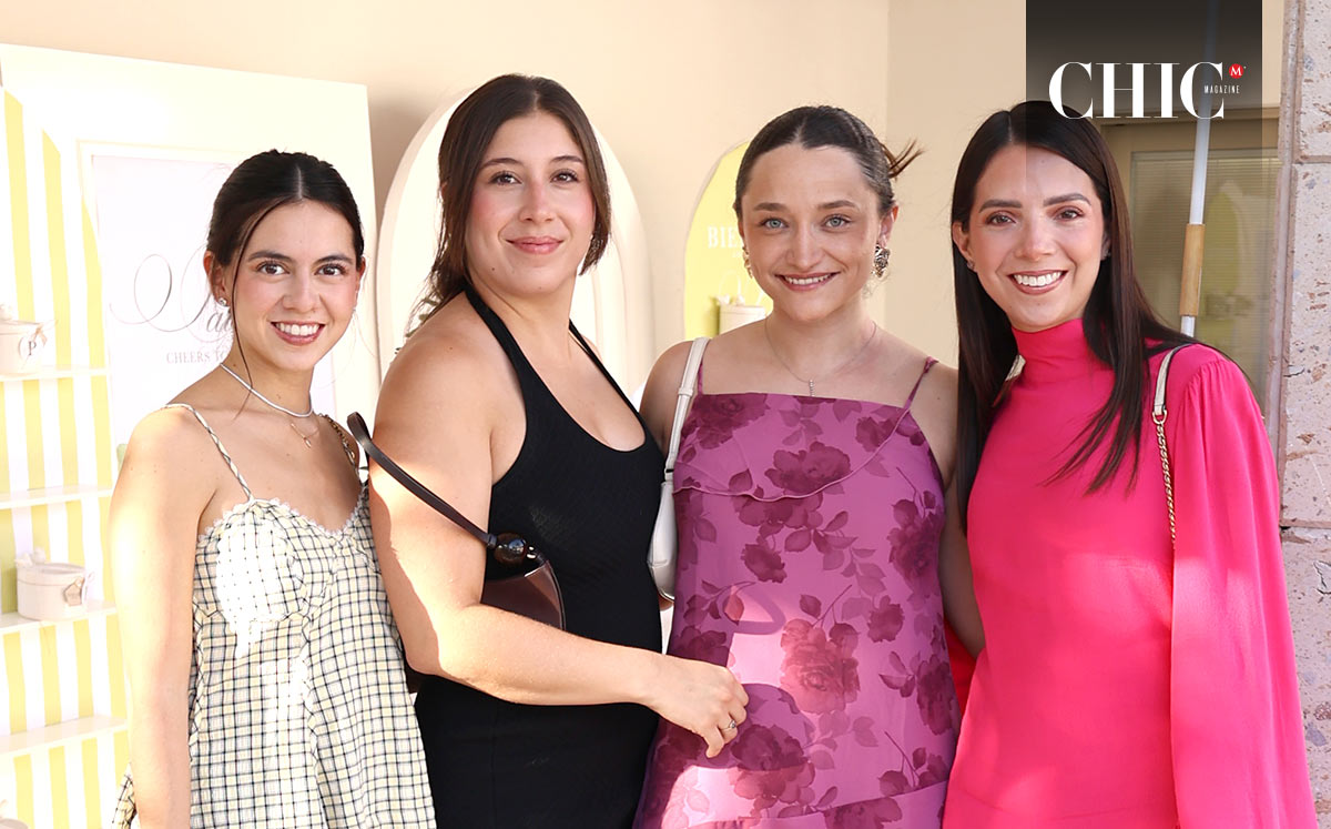 Katia, Valeria, Regina y Valeria