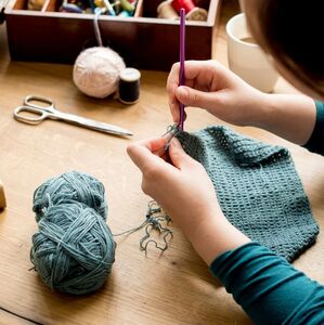 “Stitch Meditation”: ¿el crochet ayuda a reducir la ansiedad y estrés? (Foto: Freepik)