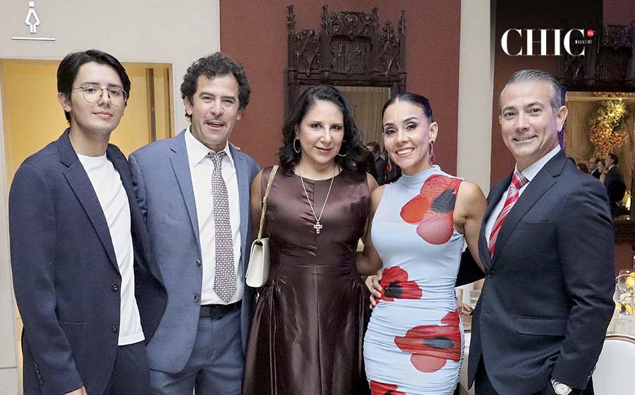 Homero Treviño, Homero Treviño, Brenda Leal, Gloria Alfaro y César Reyes