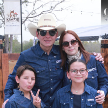Miguel Flores, Yinel Fasci y familia