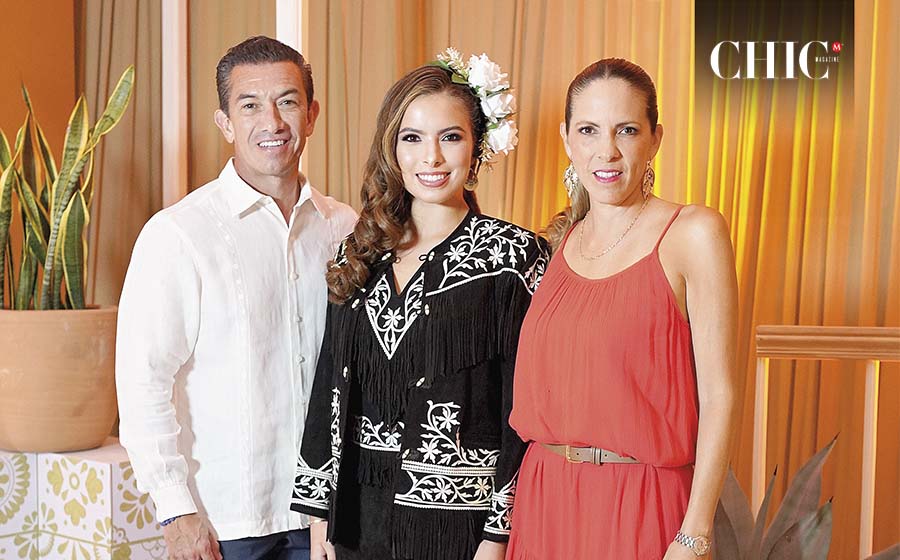 Roberto Casillas, Roberta Casillas y Fabiola Medrano