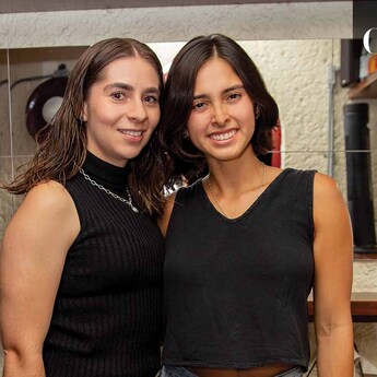 Ana Barroeta y Bibiana Martínez (Fotos: Hugo Zuviri)